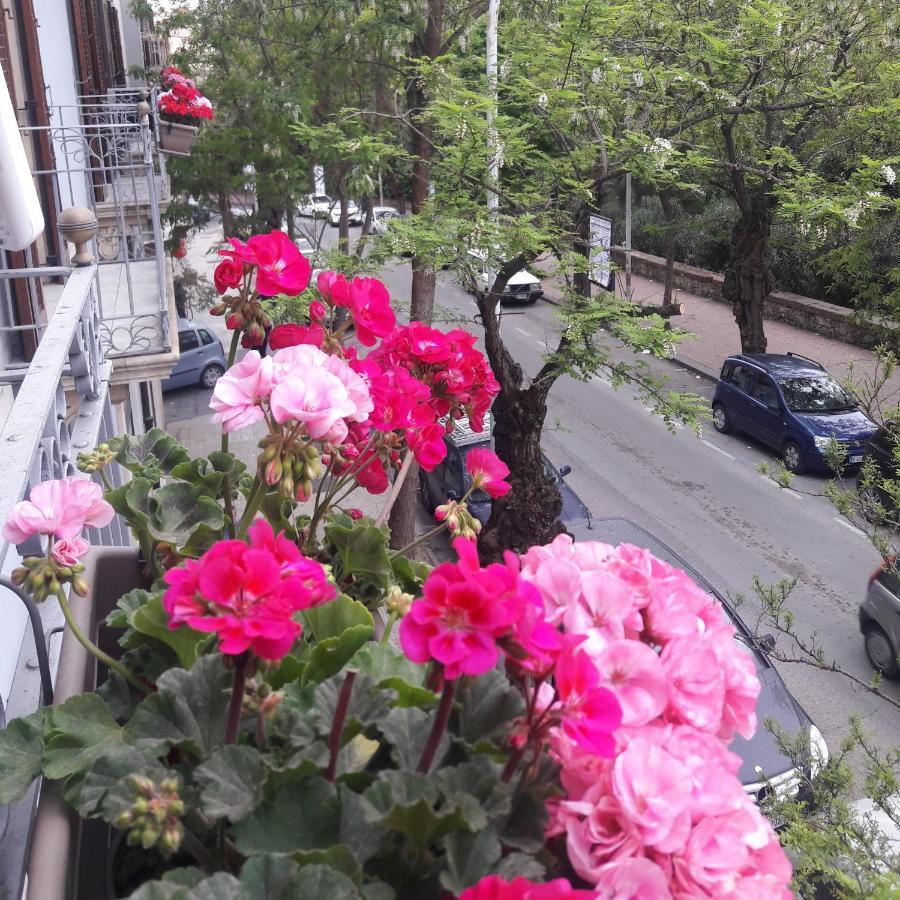 Palazzo Cosentino Bed & Breakfast Caltanissetta Exterior photo